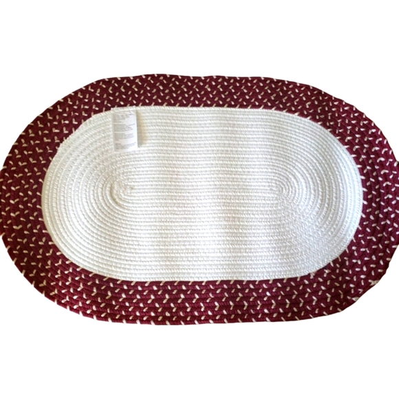 NWT Collections Etc Christmas Braided Accent Rug With Candy Canes- 19" x 29" - Picture 10 of 15